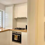 Carpatilor Urban Escape Studio With Free Parking And Ac