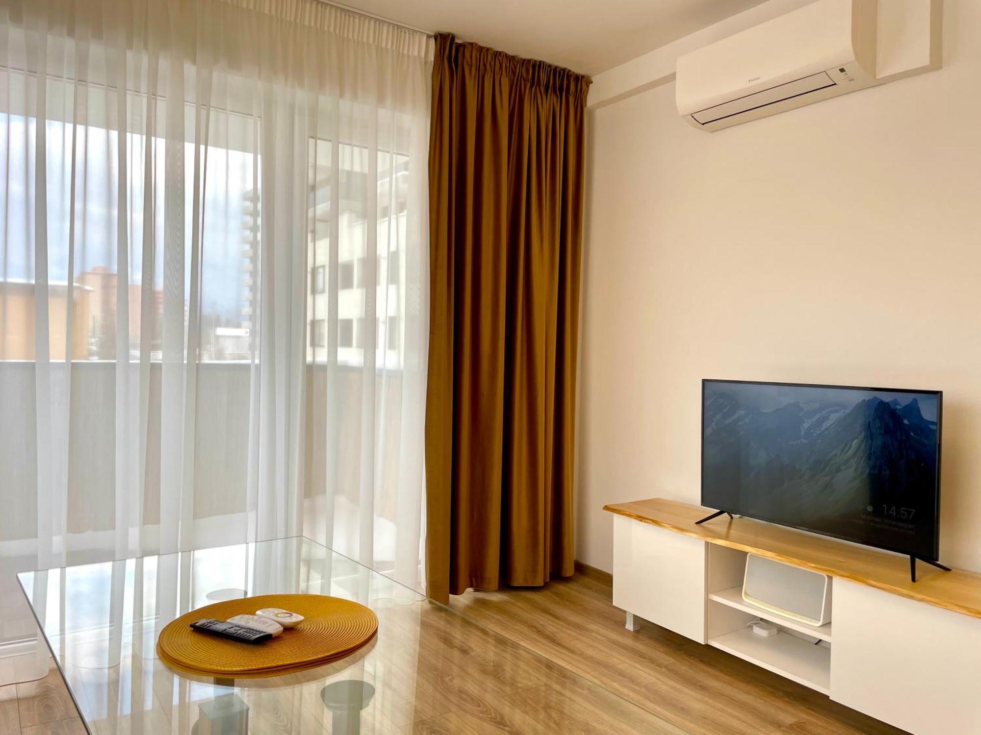 Carpatilor Urban Escape With Free Parking And Ac Apartament *