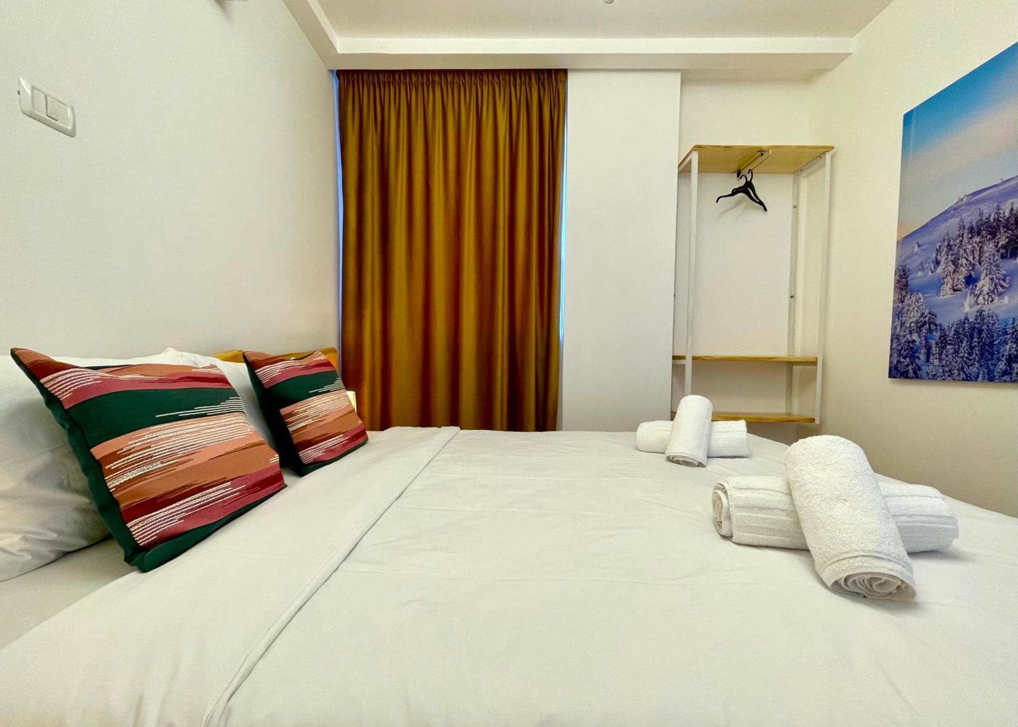 Carpatilor Urban Escape With Free Parking And Ac Apartament