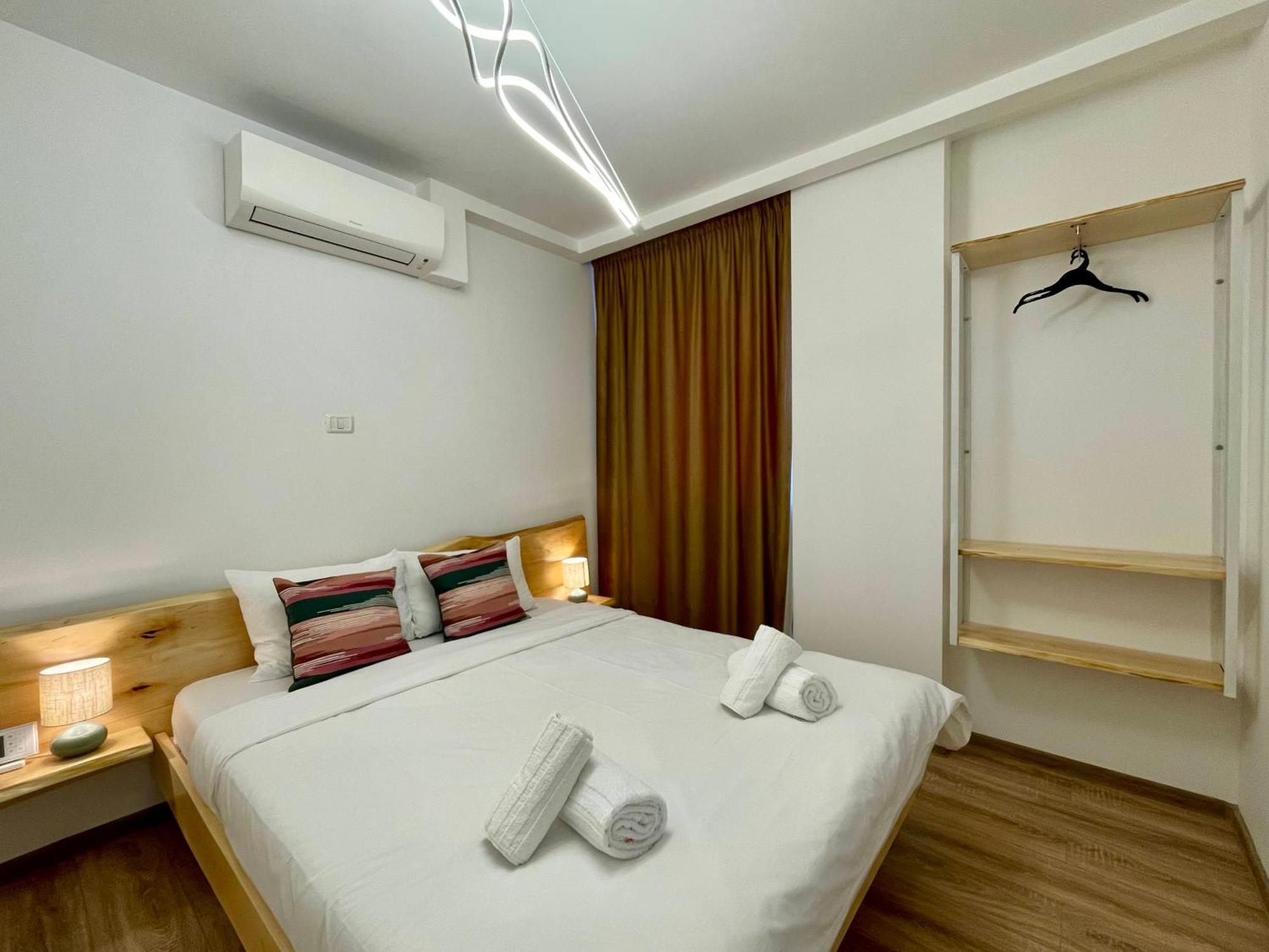 Carpatilor Urban Escape With Free Parking And Ac *